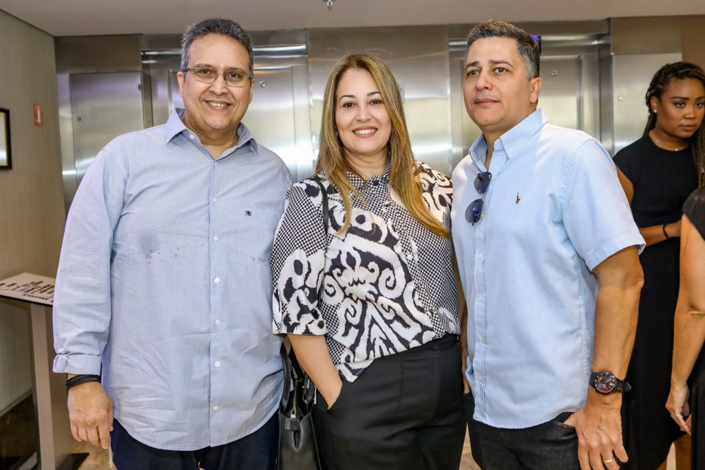 Marcelo E Juliana Rego, Romulo Vasconcelos