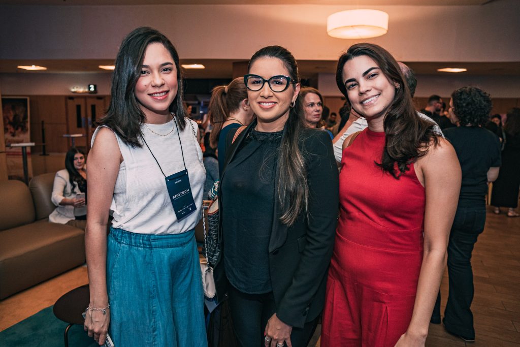 Marjorie Silva, Marilia Silva E Clara Barroso