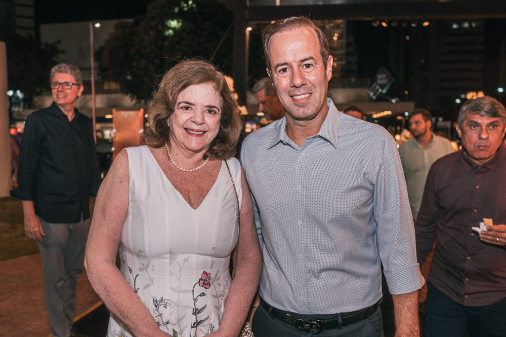 Roseane Medeiros E Cesar Ribeiro