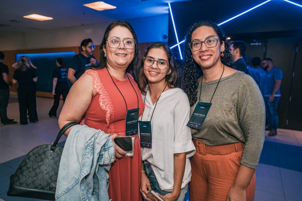 Tatiana Castro, Ana Livia E Sylyane Braz