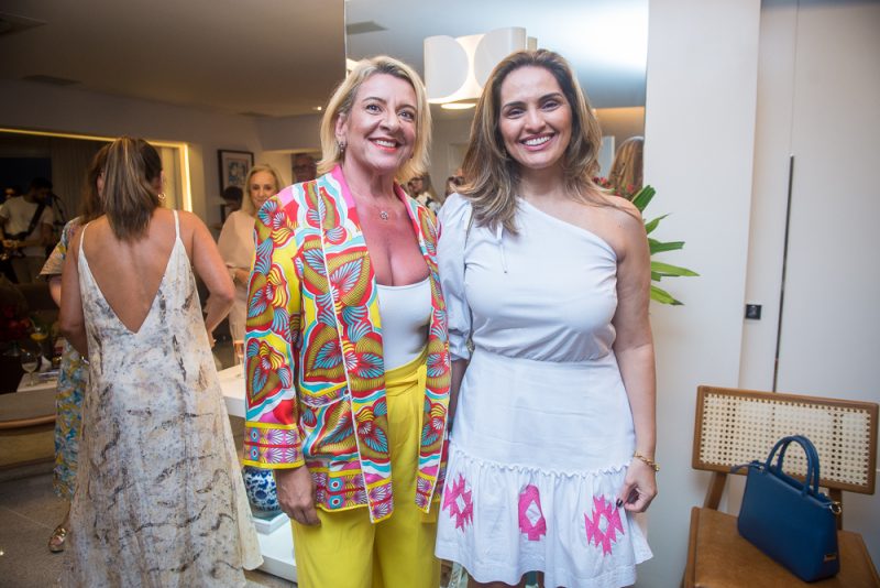 50th - Melaine Fernandes estreia nas 5 décadas em grande estilo com uma animada festa no seu elegante apartamento