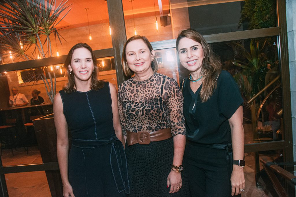 Renata Santos, Renata Santiago E Camila Benevides