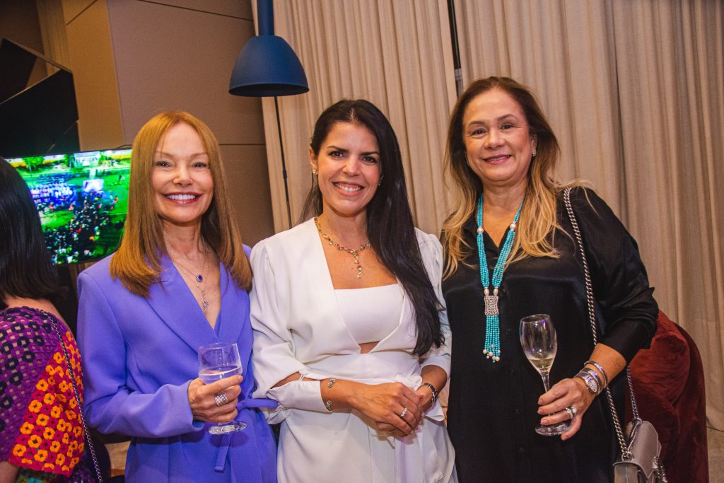 Carlota Fiuza, Aline Ferreira E Sarah Philomeno