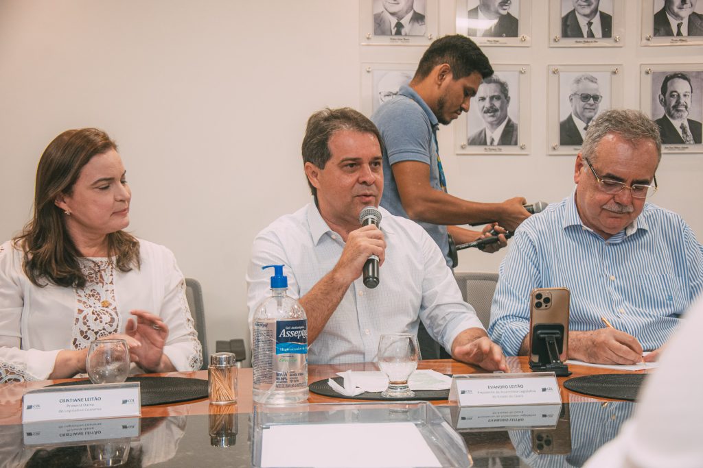 Cristiane Leitao, Evandro Leitao E Assis Cavalcante