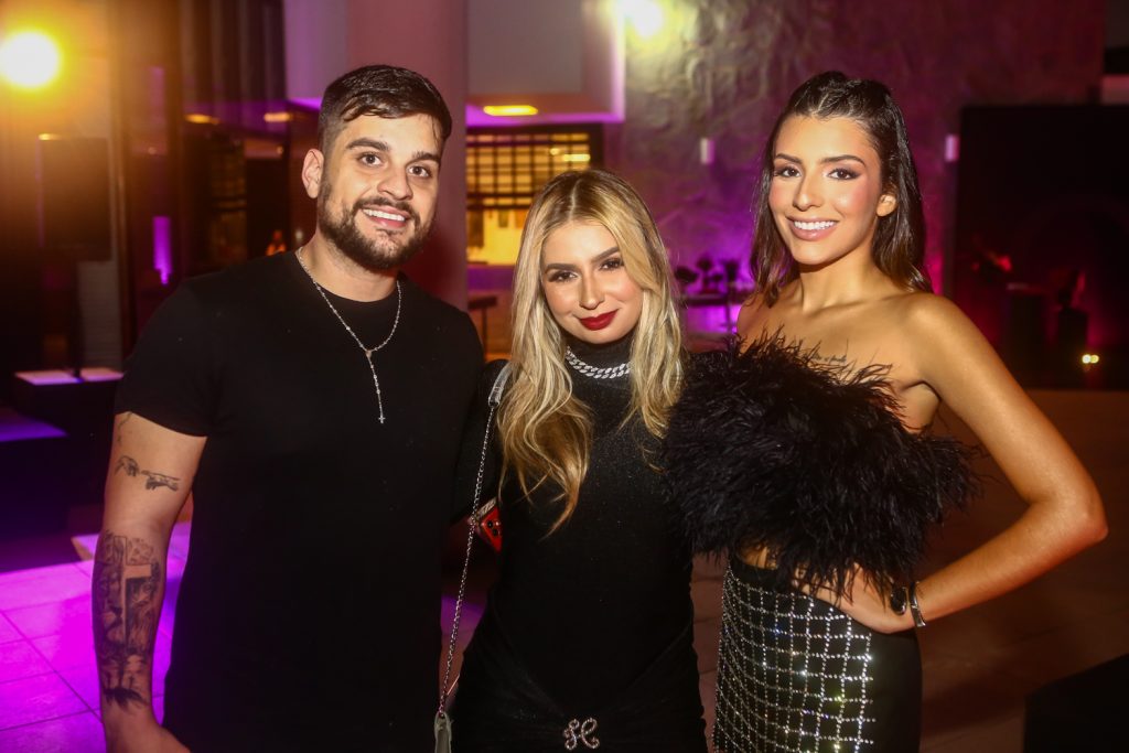 Joao Caio, Mariela Muniz E Ana Vitoria Marques