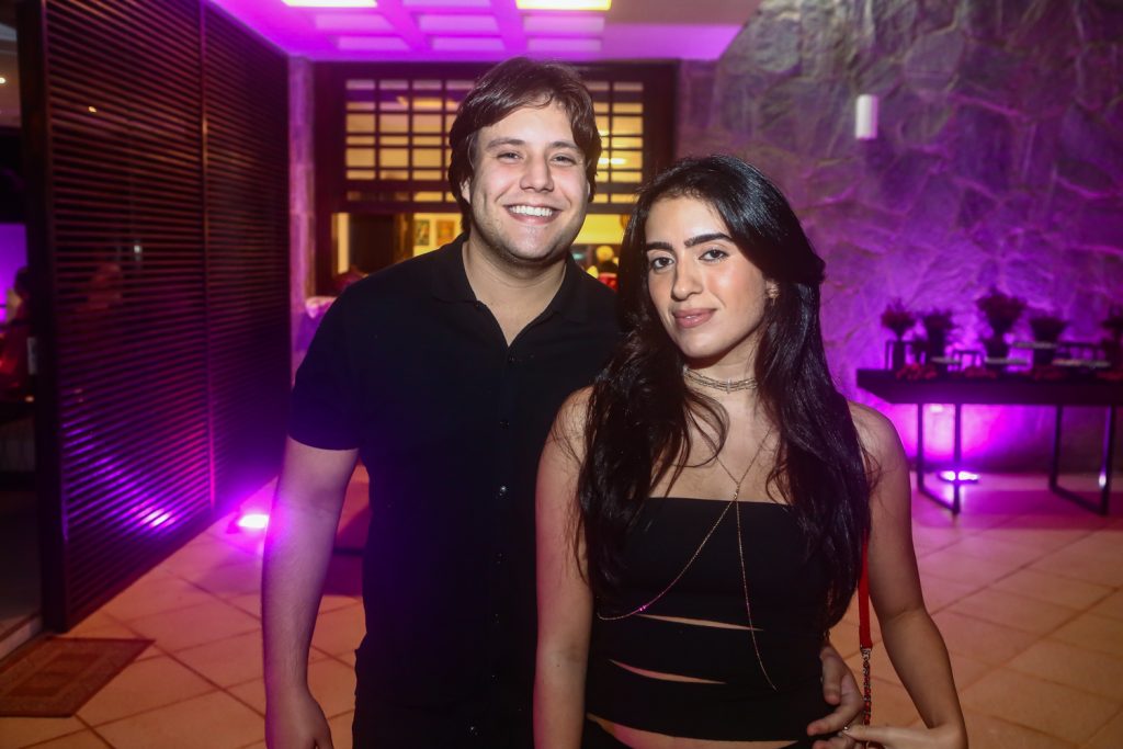 Joao Victor Duvale E Livia Saraiva