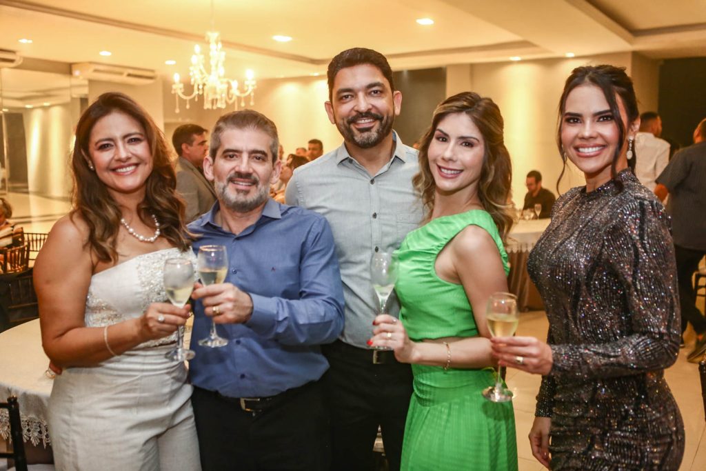 Adriana Rocha, Marcio Moreira, Edimar Lessa, Andrea Coutinho E Carol Castro (1)