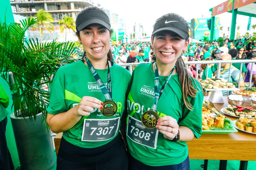 Alice Fontenele E Natalia Da Escossia