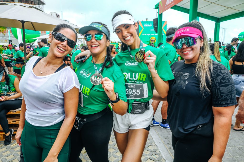 Aline Moura, Mariana Moura, Talita Moura E Fabi Ribeiro