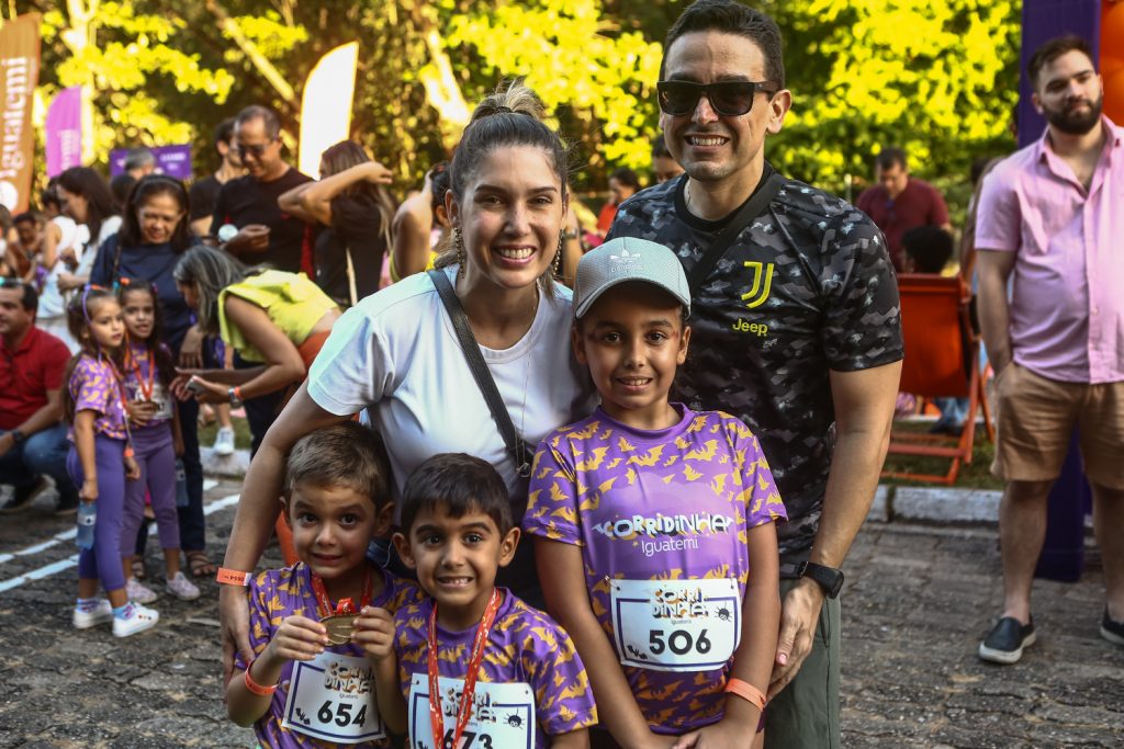 Artur, Henrrique, Maria Beatriz, Georgiana E Marcio Magalhães (2)