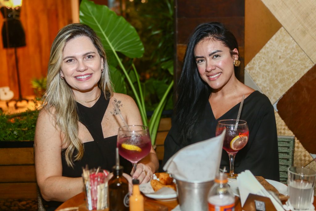 Emanoela Coelho E Georgiana Menezes (1)