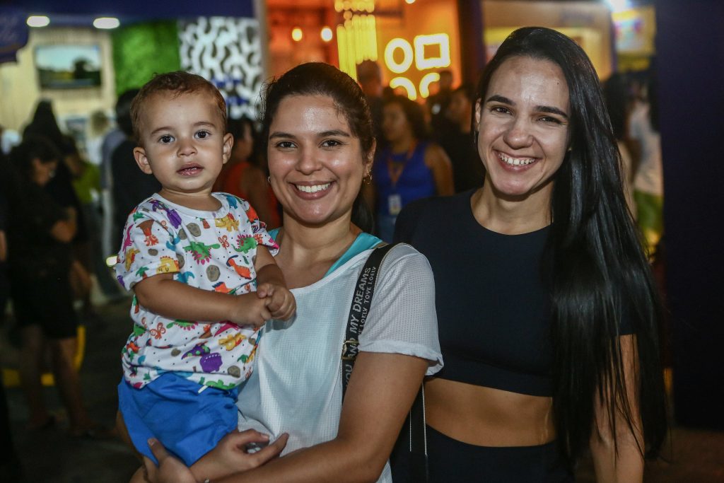 Levi Duarte De Albuquerque, Tais Saraiva De Albuquerque E Samylle Duarte (2)