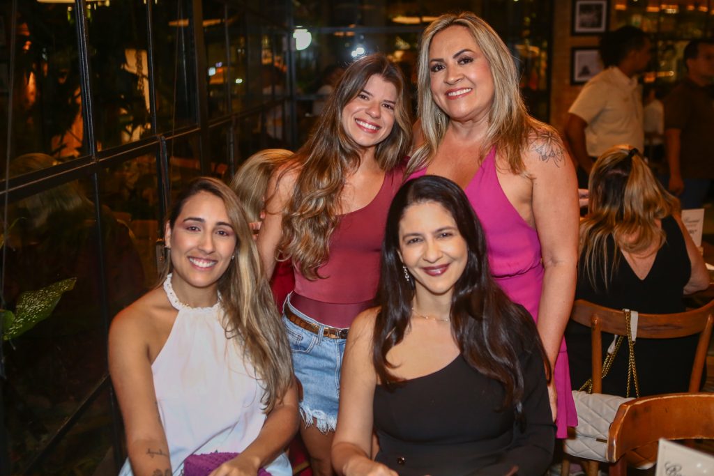 Lia Pessoa, Beatriz Magalhães, Vivian Salmito E Liana Pessoa (1)