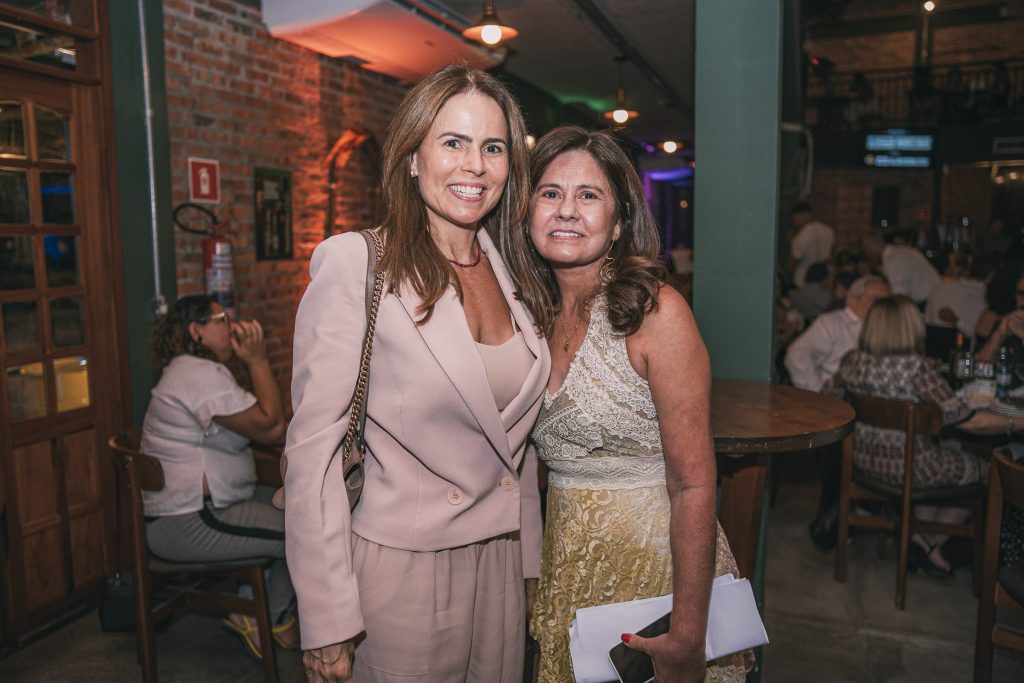 Luciana Sousa E Doris Maia