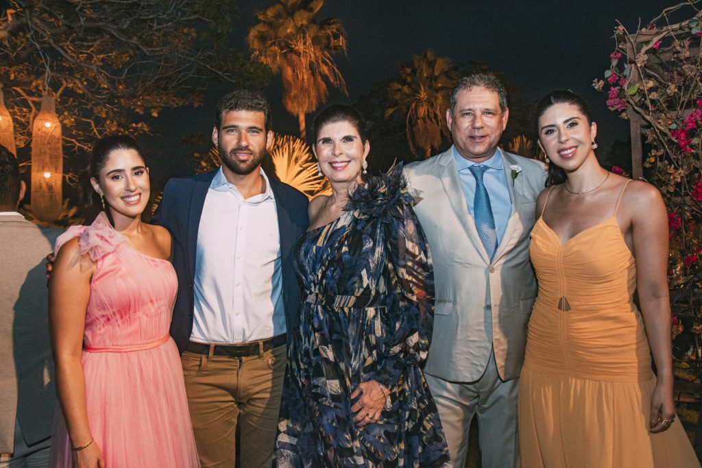 Mariana, Lucas, Roseanne, Marcus E Nathalia Medeiros