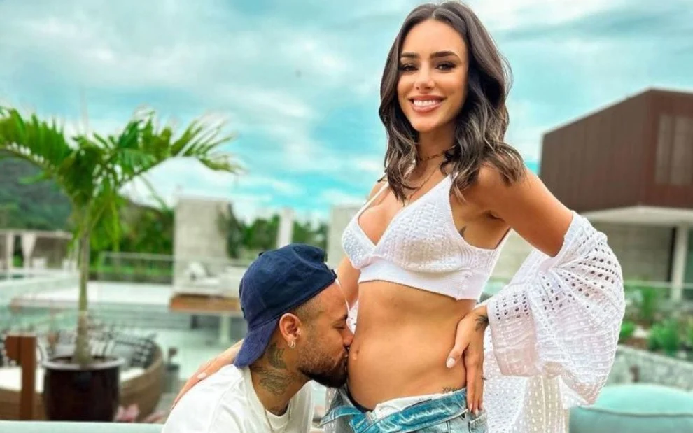 Nasce Mavie, filha de Neymar com a influenciadora Bruna Biancardi