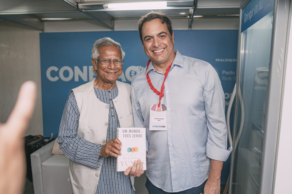 Prof Muhammad Yunus E Paulo Camara