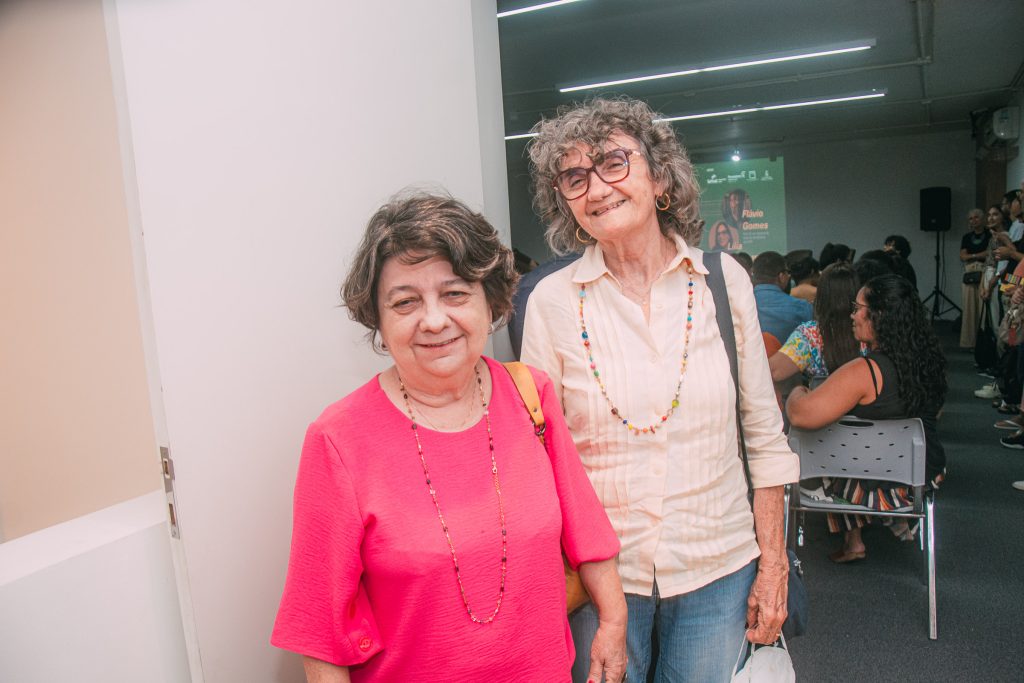 Veronica Costa E Sulamita Vieira