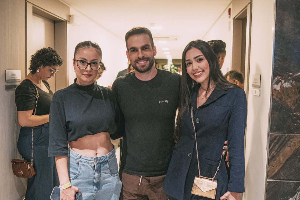 Vittorya Torres, Lucas Batista E Beatriz Vivar