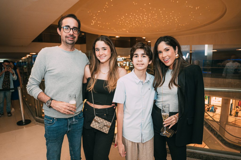 Pedro, Maria Beatriz, Pedro E Manoela De Castro