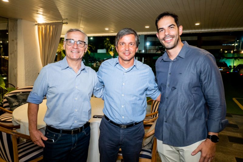 Nova gestão - SOAMAR-CE promove jantar no Iate Clube de Fortaleza e apresenta novo capitão dos Portos do Ceará