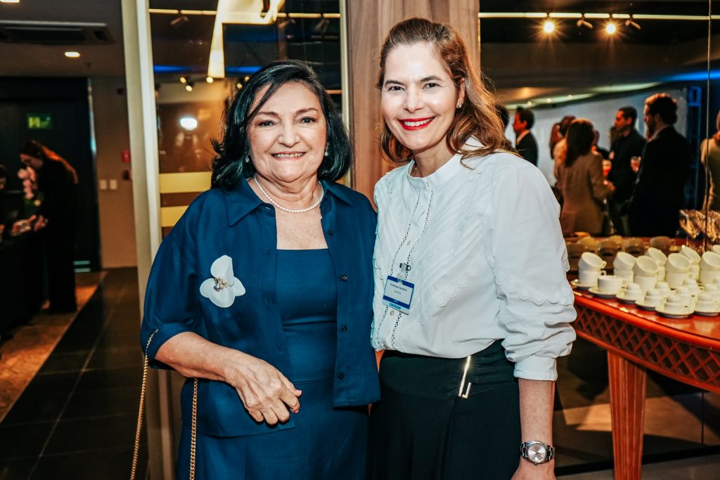 Luzia Maia E Cristiane Carneiro