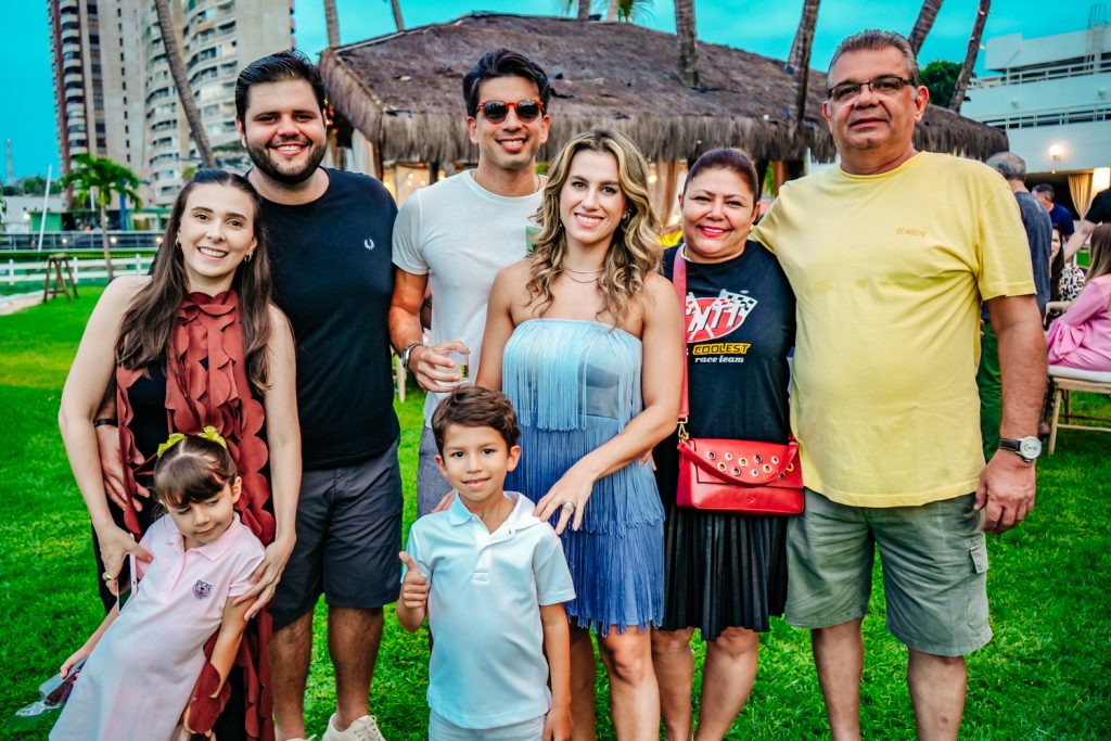 Alice Barros, Catarina Carvalho, Vitor Barros, Edimar Neto, Juliana Pinheiro, Henrique Pinheiro, Iaquisodara Oliveira E Edimar Barros De Oliveira