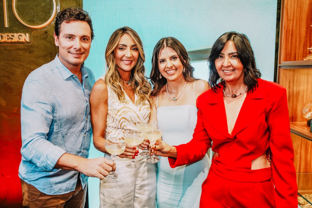 Antonio Neto, Maria Dolores, Eloisa E Eliane Gomes (2)