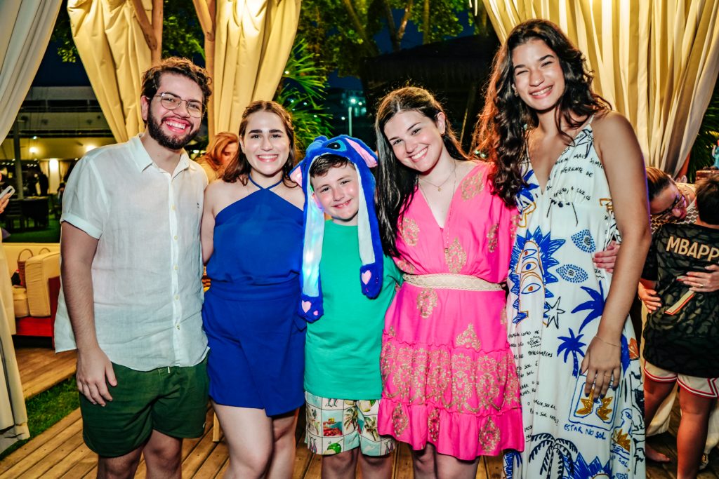 Emilio Viana, Beatriz Hiluy, Erick E Beatrice Vasconcelos, Giulia Sampaio