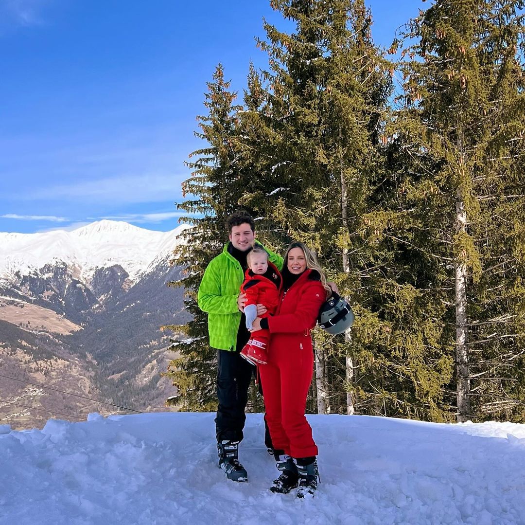 Fernanda Levy e Omar Macêdo curtem temporada de neve e ski em Courchevel