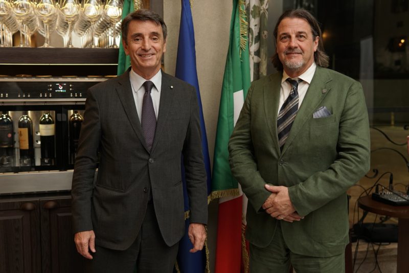 Em passagem pelo Brasil - Embaixador da Itália se encontra com expoentes da cultura italiana no DOC Trattoria & Wine Bar