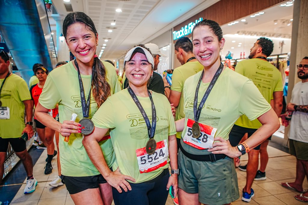 Renata Torquato, Myrela Leal E Barbara Saunders