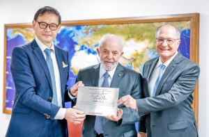 O Presidente Luiz Inácio Lula Da Silva Recebeu, Nesta Sexta Feira, No Palácio Do Planalto, O Presidente Da Honda Para A América Do Sul, Arata Ichinose Foto Ricardo Stuckert