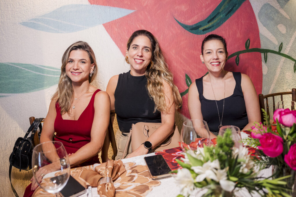 Aline Vasquez, Rebecca Bastos E Luana Arruda