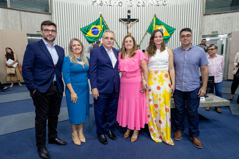 RECONHECIMENTO E EXCELÊNCIA - Assembleia Legislativa do Ceará celebra 50 anos das Óticas Visão