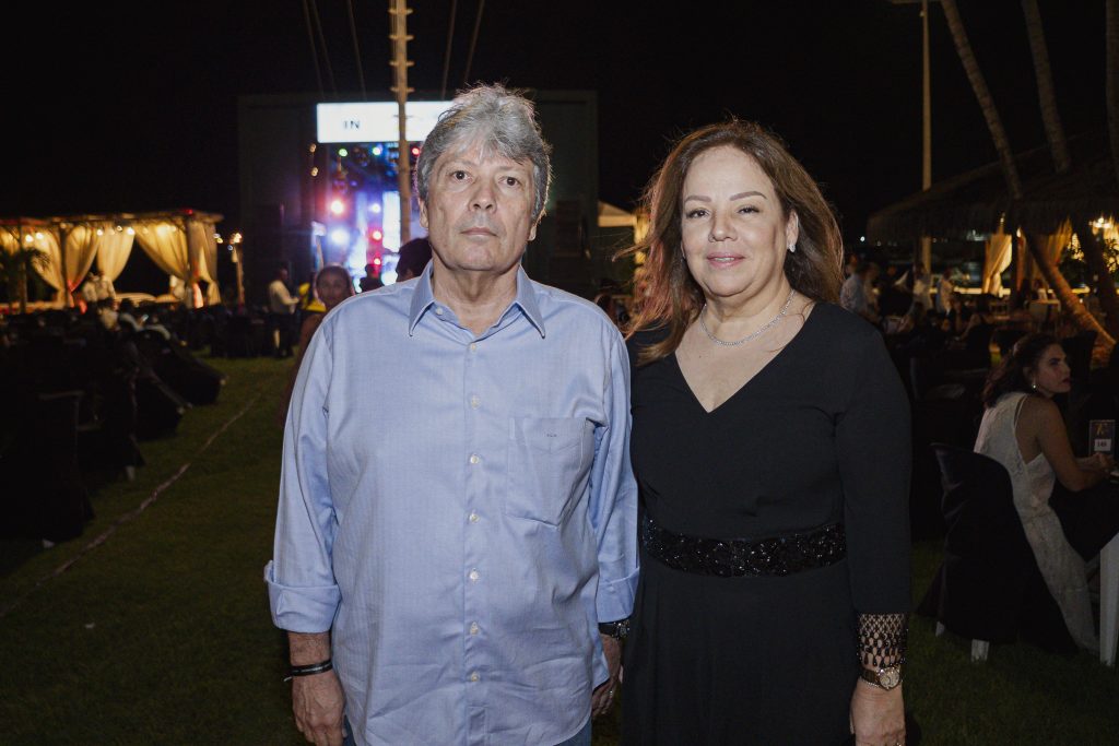 Castro Neto E Marcia Castro