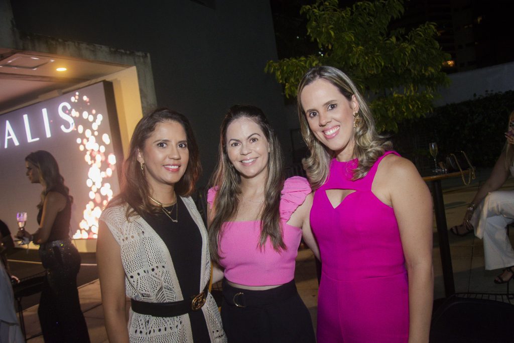 Claudia Martins, Riana Aguiar E Mariana Aguiar