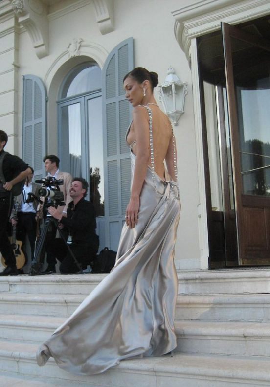 Demi Moore E Bella Hadid Deslumbram Em Noite Glamourosa De Chopard No Eden Roc (3)