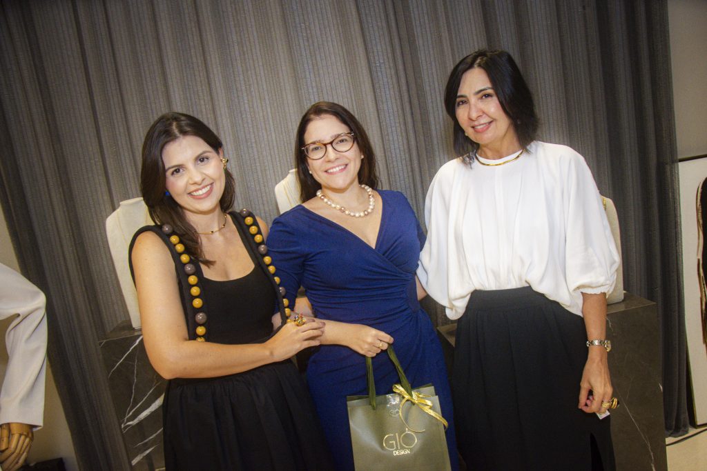 Eloisa Gomes, Carol Shaibe E Eliane Gomes