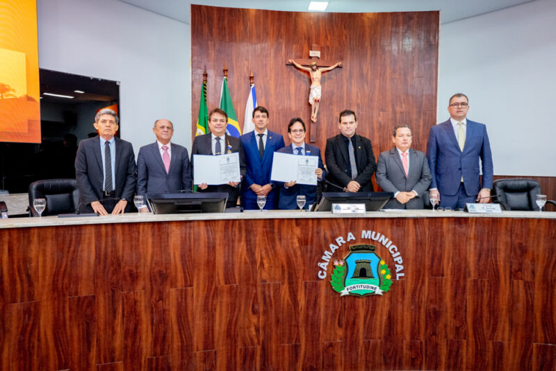 RECEPÇÃO - Medalha do Mérito Jurídico Municipal é concedida aos advogados Tarcísio Porto e Walmar Costa