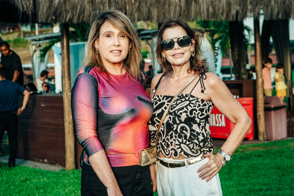 Flavia Carvalho E Roberta Vasconcelos