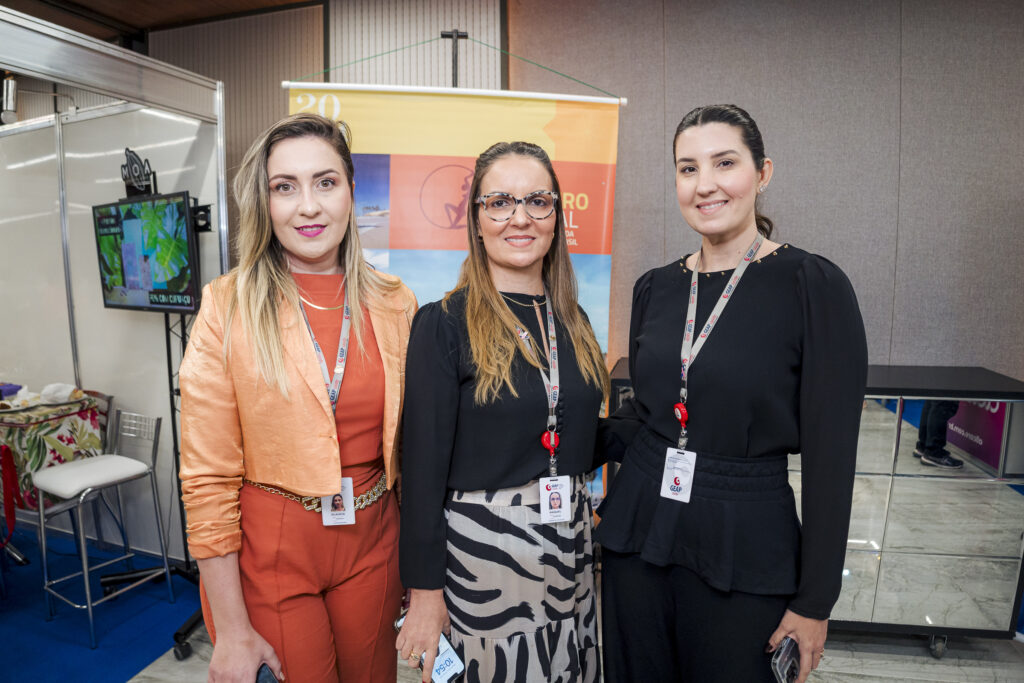 Glaucia Porto, Raquel Vasconcelos E Lara Felicio