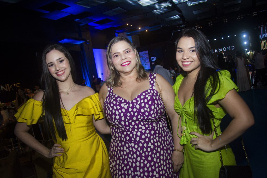 Isabele Oliveira, Celia Oliveira E Livia Costa