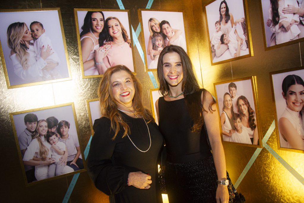 Jaqueline Simoes E Vivian Otoch