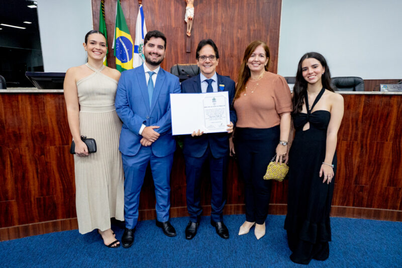 RECEPÇÃO - Medalha do Mérito Jurídico Municipal é concedida aos advogados Tarcísio Porto e Walmar Costa