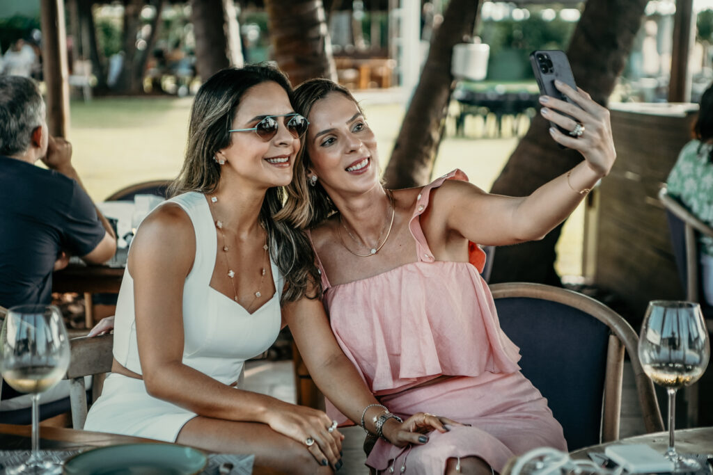 Juliana Brito E Bruna Barsileiro