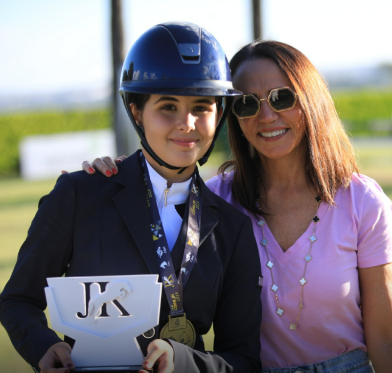 Liz Bayde faz história e conquista ouro na Copa JK