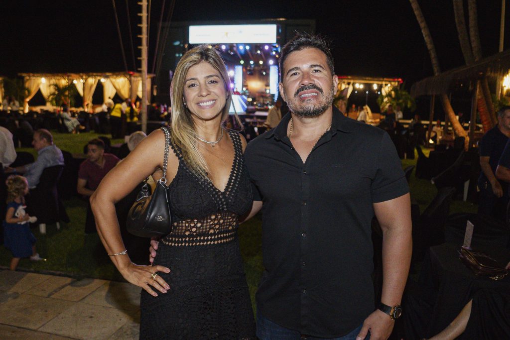 Monica Freitas E Leonardo Vieira