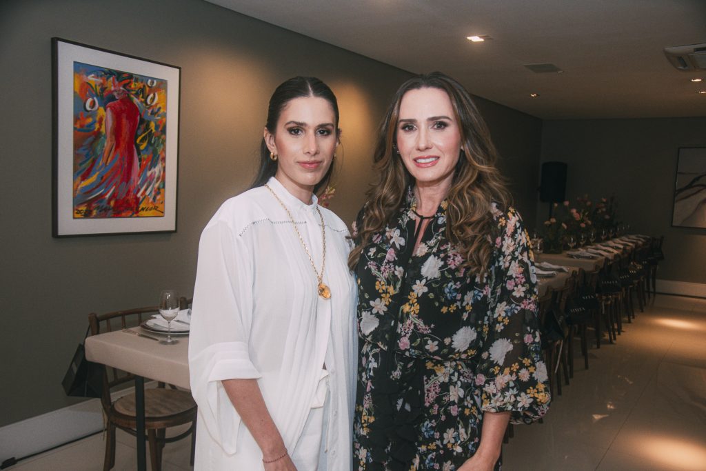 Nathalia E Roberta Nogueira