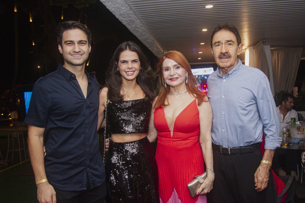 Pedro, Isabel, Veronica E Raimundo Gomes De Matos